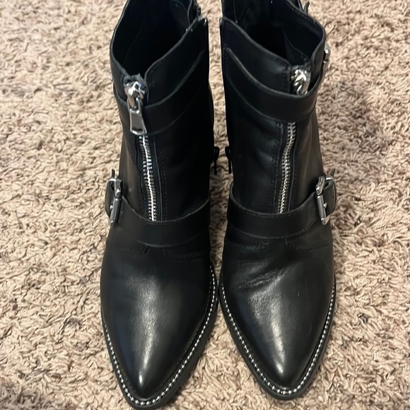 Steve Madden Shoes - Steven Madden Halle Boot Size 8